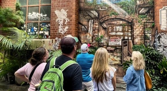 A Curious Look at Melbourne: Icons, Details + Stories 2