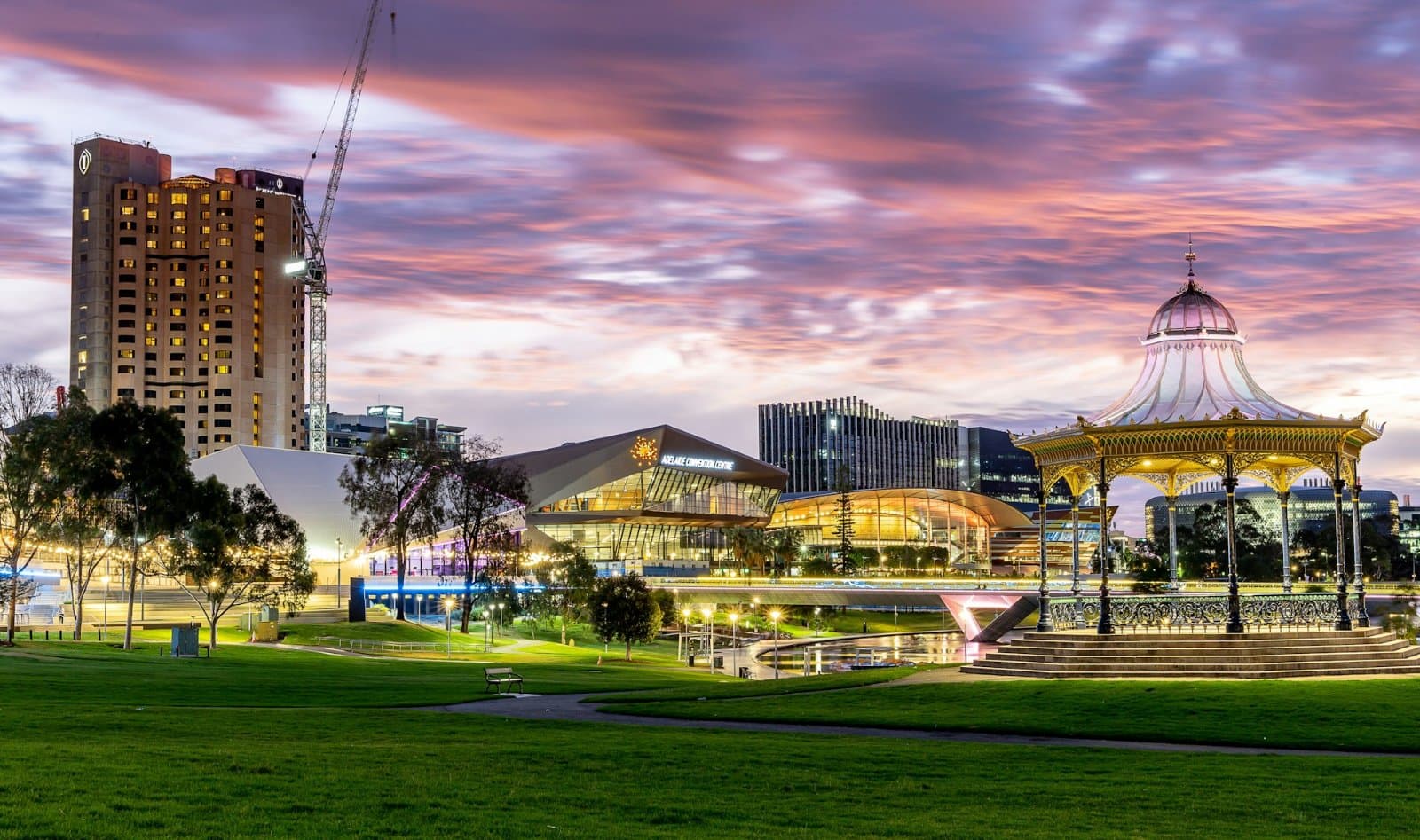 Adelaide's Green Heart: Gardens & Zoo Drive 4